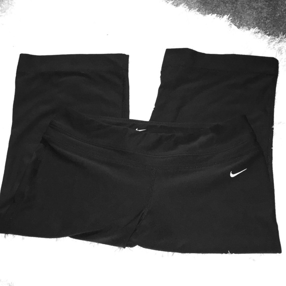 nike wide leg capris